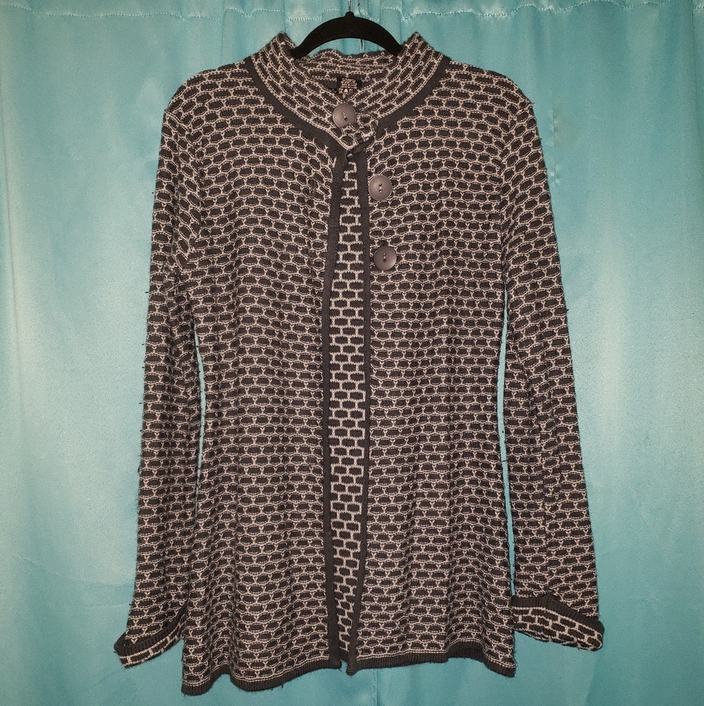 Simply Irresistible - medium sweater, navy & white